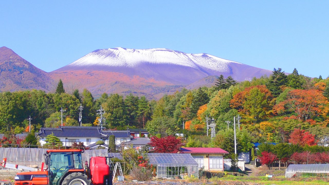 浅間山の初冠雪１の様子