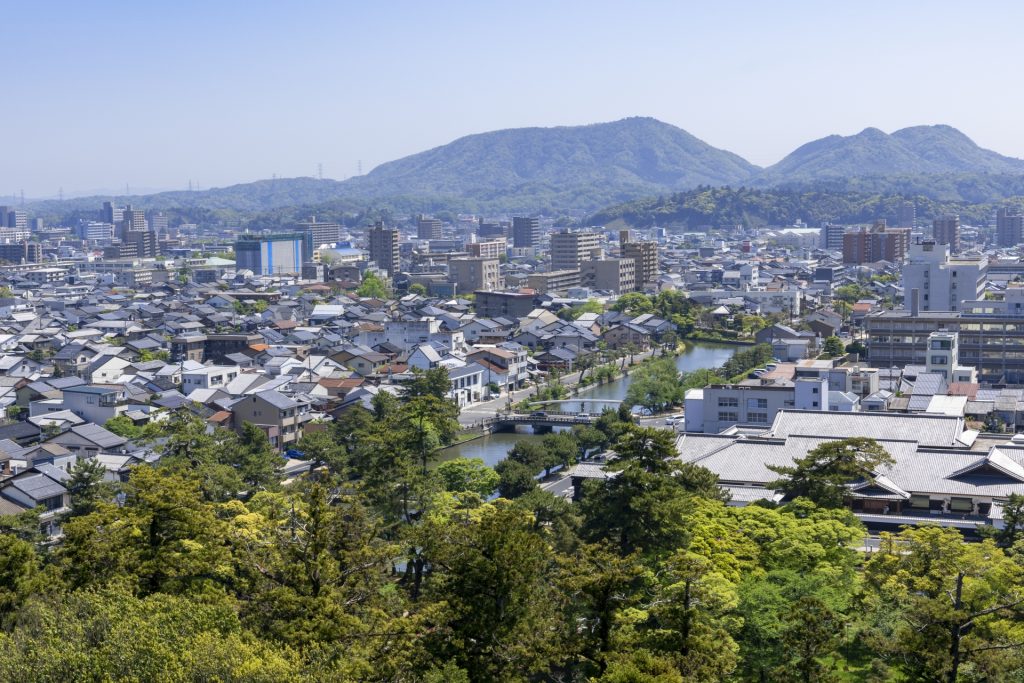 松江城から見た松江市の風景の様子