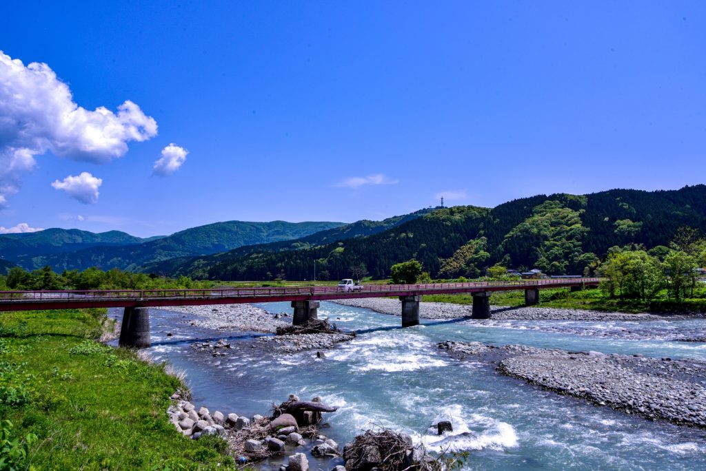 山形県庄内町 立谷沢川の様子