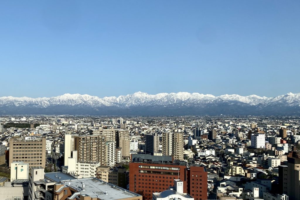 都市風景 航空写真・空撮 立山連峰メインの様子